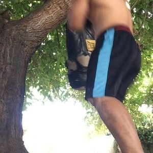 Meet your Posher, Victor